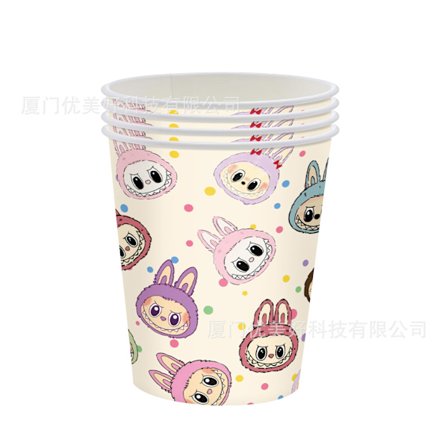 Temafest födelsedagsdekoration pappersmuggar och papperstallrikar servis set