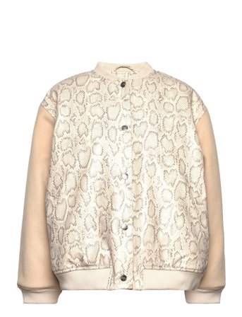 Résumé | Piperrs Bomber | 38