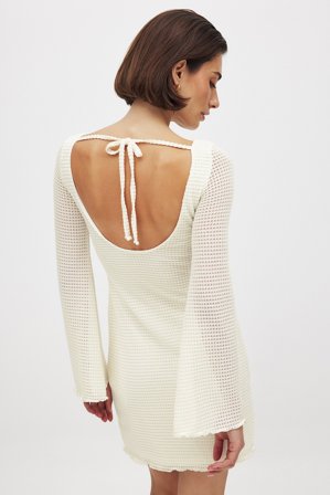 NA-KD Open Back Mini Dress - Rückenfreie Kleider - Offwhite - XL