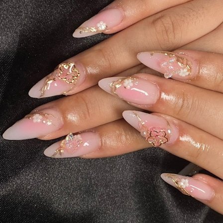 24 st Press-on-naglar Korta Färgglada 3D-Blommor Mandelformade Lösnaglar Självhäftande