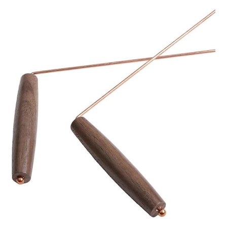 2 kpl puhtaita kupariluotaimia vitsauspuikkoihin puisilla kahvoilla, kupariset tangot, puiset kahvat vedelle ja aarteille