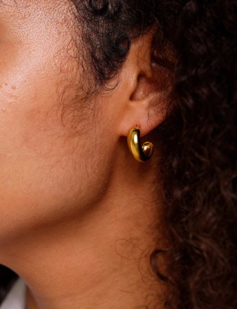 Design Letters Chunky Rainbow Hoop 8Mm Gold Plated (1 Pcs) - Gold - ONE SIZE