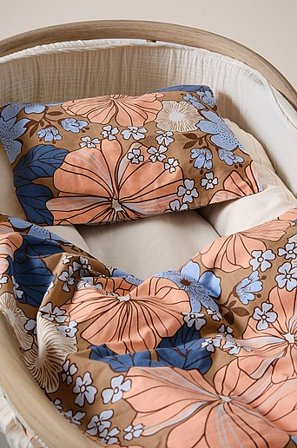 Jotex - Bold Påslakan Vagga Brun/multi FIORI - Köp Barnpåslakan & örngott hos Jotex