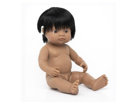 MINILAND Docka med hörapparat 38cm - Lyreco - Skola och förskola - Lekmaterial - Dockor