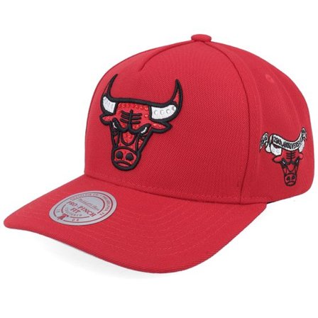 Mitchell & Ness - NBA Röd adjustable Keps - Chicago Bulls All That Bling Pro Red A-Frame Adjustable @ Hatstore