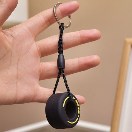 Rengas avaimenperä auto f1 Fashion Cartoon Small Tire Creative Puhelin