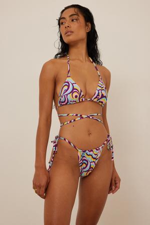 NA-KD Swimwear - Bikinitruse med snøring og middels liv - Bikinier - Flerfarget - X-Large