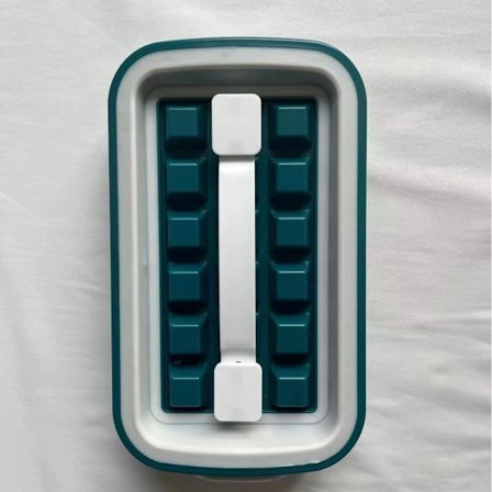 Gör och servera is utan att någonsin röra isen - Spillfri silikonisform med lock - Istärningsmaskin som gör 18 istärningar