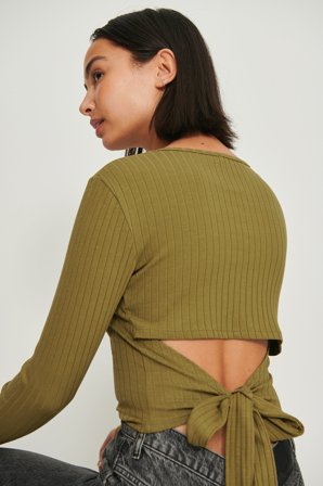 NA-KD Ribbed Open Back Top - Toppe med åben ryg - Grøn - XX-Small