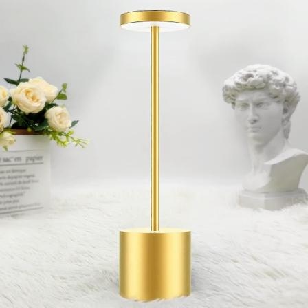 Trådløs oppladbar bordlampe, 5000mah USB-lading design metall LED-skrivebordslampe, 3 fargemoduser, for nattbord, utendørs, uteplass, restaurant