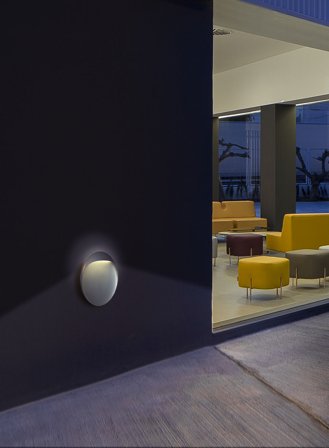 Flindt vegglampe ute Ø40 cm - aluminium