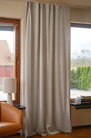 Jotex - Fluwelen Gordijn 1 Lengte Lichtgrijs Lichtgrijs - SAVANNAH - Koop Fluwelen gordijnen bij Jotex