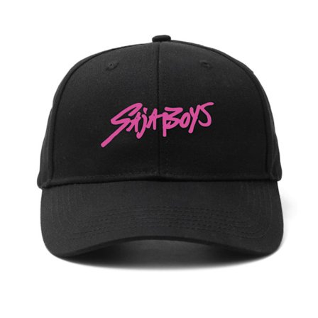 2025 gränsöverskridande heta nya K-POP häxjägare tjejgruppsfilm som omger studenthattar män och kvinnor utomhus fritid