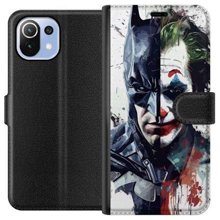 Kompatibel Tegnebogsetui til Xiaomi Xiaomi Mi 11 Lite Delt portræt af Batman og Joker i dramatisk illustration, ikonisk superhelte motiv med mørk ku