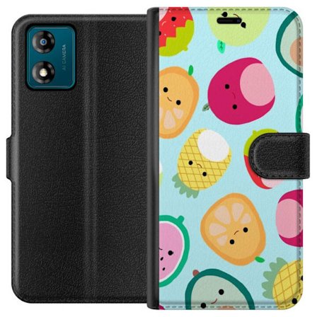 Kompatibelt Lommeboketui til Motorola Moto E13 Mønster av kawaii-frukter som jordbær sitron ananas og avocado på lyseblå bakgrunn