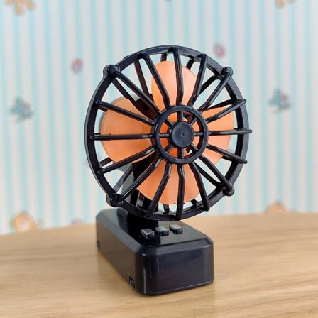 Miniatyyri sähkötuuletin nukkekodin kalusteet MUSTA