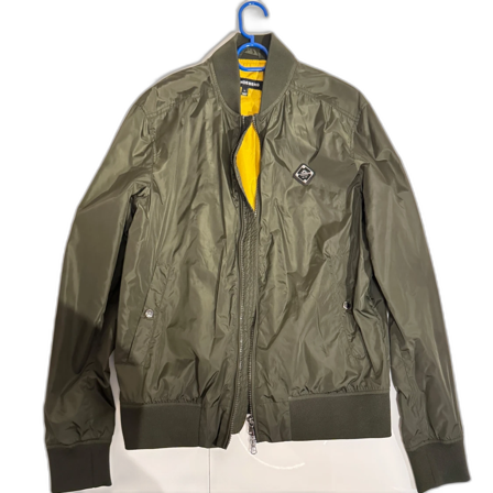 Olivgrön bomberjacka från J.Lindeberg