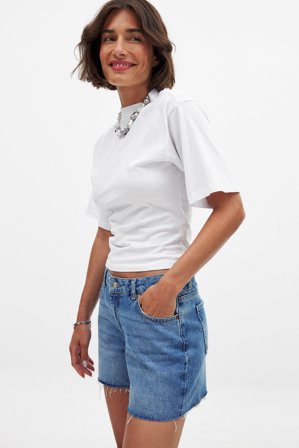 NA-KD - Denimshorts med lavt liv og fåresnitt - Denim shorts - Blå - EU 32