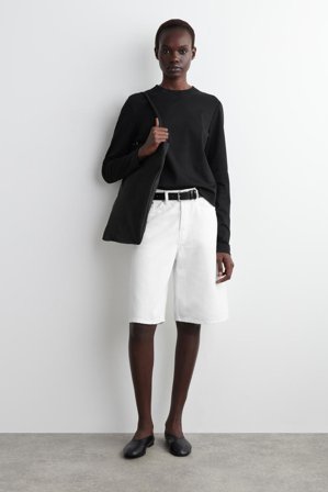 COS Mięsisty T-Shirt Regular Fit Z Długim Rękawem in Czarny