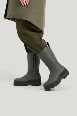 Tretorn Halla Mid Winter — Insulated Rubber Boot Women — Green | Outerwear, Wellies, Jackets & Rainwear for Women, Men & Children