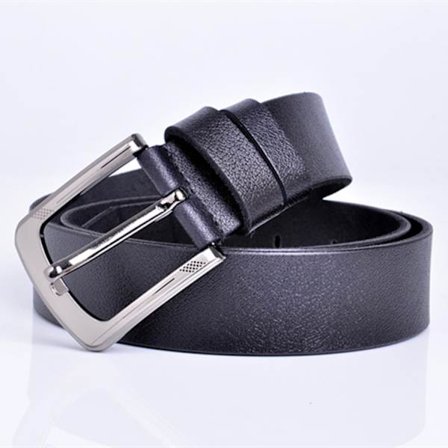 Ett neutralt svart konstläderbälte, herr- och dammodell