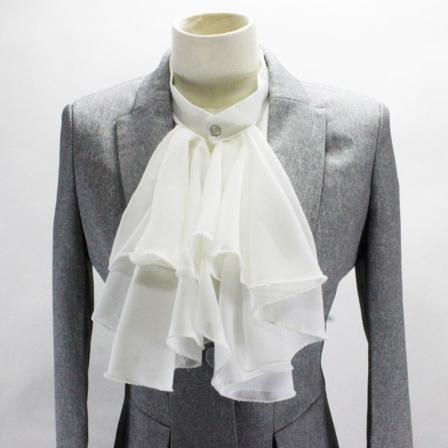 Kvinders falsk krave Aftagelig halv Court Overdreven Chiffon skjorte forretningsdragt White large towel hanging