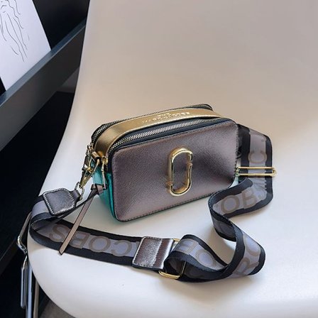 Dameveske ny 2024 sommer trendy dame bred skulderstropp M fargematching liten firkantet veske J en-skulder crossbody dobbel glidelås kameraveske