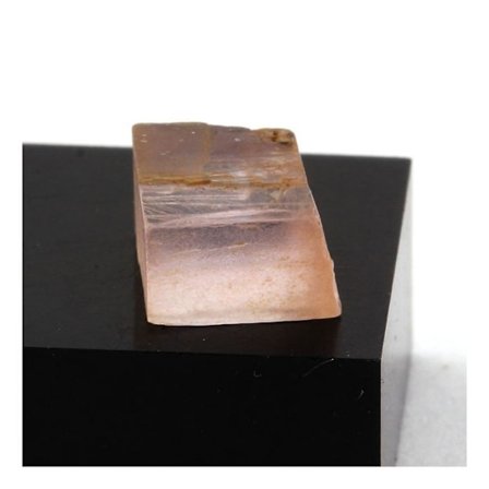 Kivet ja mineraalit. Kuntiitti. 5,50 senttiä. Konarin maakunta, Afganistan.