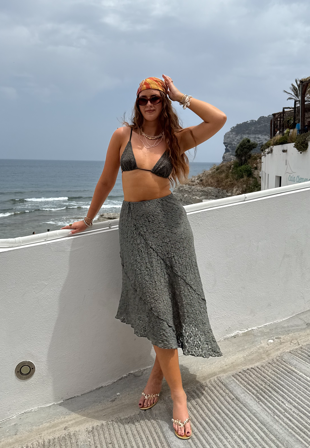 BUBBLEROOM Asymmetric Lace Skirt Vaatteet