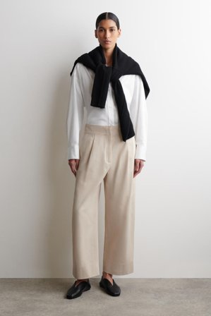 COS Women's Cropped Cotton Balloon Trousers in Beige