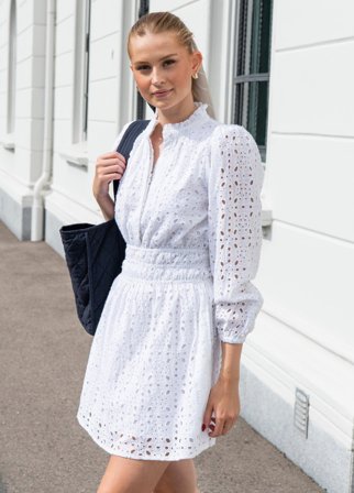 MISSMAYA - Latika Dress Whisper White - L