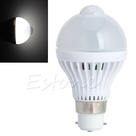 B22 110V/220V 18LED Infrarød Human Motion Pære PIR-sensor Energibesparende lys 5W