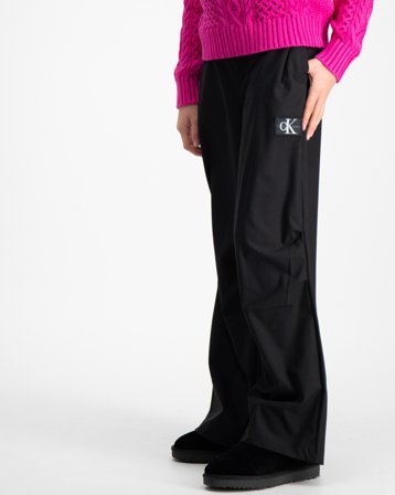 Calvin Klein MODERN CKJ SWEATPANTS Schwarz Hosen Mädchen - Kids Brand Store