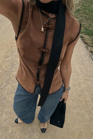 Olivia TPS x NA-KD Faux Suede Vest - Bluser - Brun - EU 34