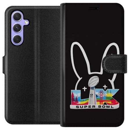 Kompatibel Tegnebogsetui til Samsung Galaxy A54 Bad Bunny portræt med åben skjorte, tatoveringer og krøllet hår i stilfuld modefotografering