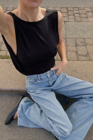 NA-KD Soft Line Top mit tiefem Rückenausschnitt - Open Back Tops - Schwarz - S (EU 34-36)