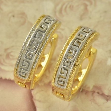 18 karaatin kullalla päällystetyt naisten korvakorut