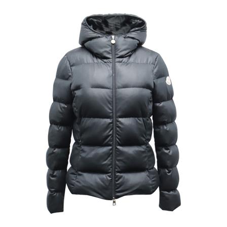 Moncler Pre-owned Hooded Puffer Short Jacket in Nylon , Zwart , Dames , Maat: L