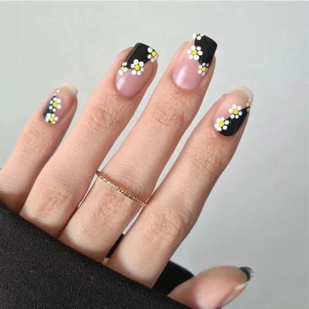 Manikyr Svart Blomma Kort Nagellapp 24st