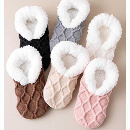 Sokker med antiskli til dame - Strikkede tøfler - Hjemmesokker - One Size Fits All - Sklisikre - (Lysegrå)