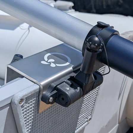 Beslag til elmotor Temo Removable Oarlock Fitting, til 450