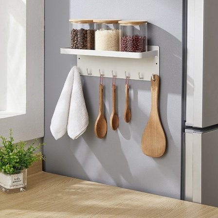 Avaimenperä seinälle - Monitoiminen avaimenperä seinälle säilytyslaudalla ja 7 koukulla, sopii eteiseen, oven taakse, käytävään, makuuhuoneeseen