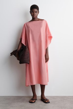 COS Femme Caftan Drapé En Coton Dress in Rose
