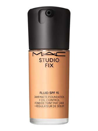 Studio Fix Fluid SPF 15 24HR Matte Foundation + Oil Control