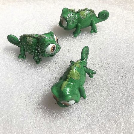 Disney Anime Tangled Mini Rapunzel Figur og Pascal Kameleon Lekegave
