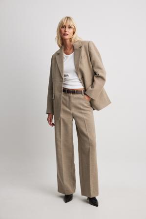 NA-KD Tunga kostymbyxor med hög midja - Raka byxor - Beige - EU 36
