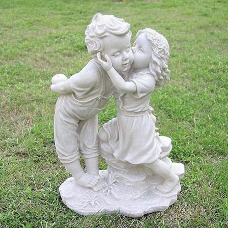 Hagedekorasjoner Jenter Kysser Gutter Skulpturer Harpiks Hage Statuer Patio Landskap Plen