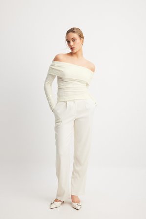 NA-KD Off Shoulder Structured Top - Off shoulder-toppe - Råhvid - XS
