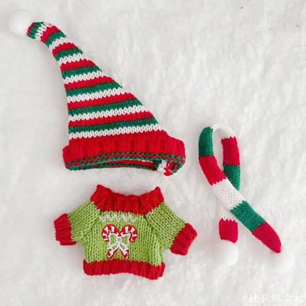 RU-2025 Ny MONSTER Juldräkt 17cm MONSTER Sittande Dräkt med Vintertröja, Hatt och Halsduk