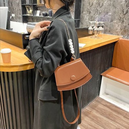 Enkel axelväska pärlkedja liten fyrkantig väska enkel axelväska